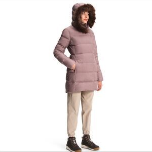 The North Face Women’s New Dealio Down Parka In Twilight Mauve